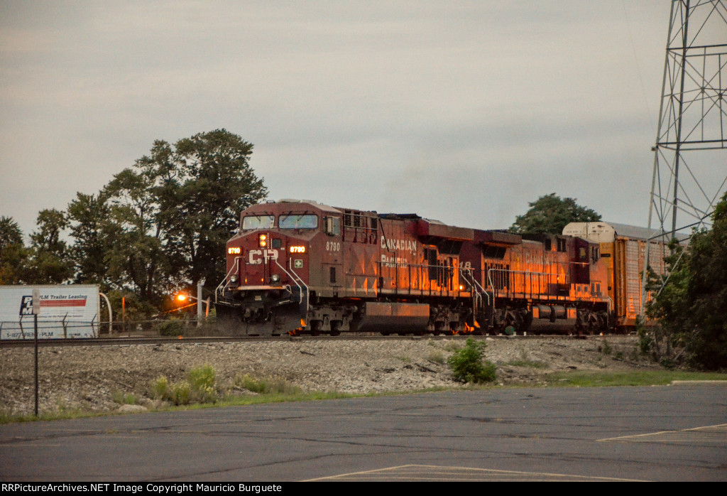 CP ES44AC & AC44CW Locomotives 